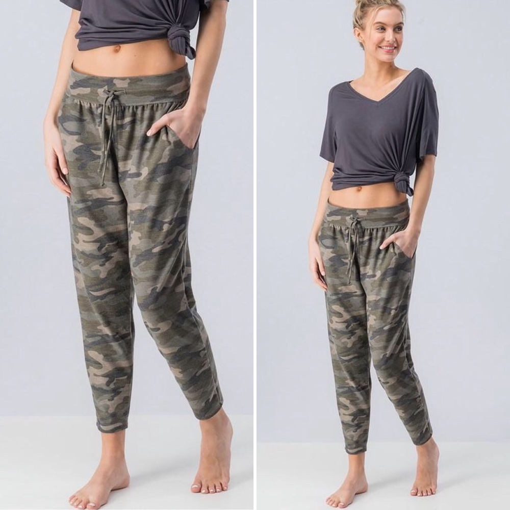 Camouflage joggers